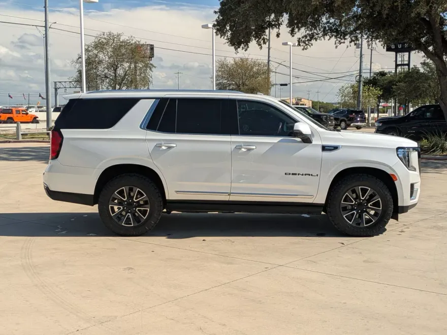 2022 Gmc Yukon Denali photo 1