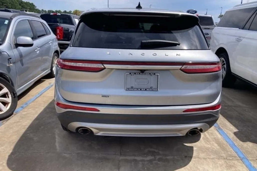 2021 Lincoln Corsair Standard photo 1