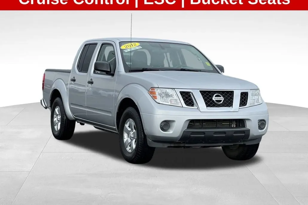 2012 Nissan Frontier SV photo 1