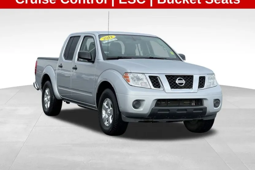 2012 Nissan Frontier SV photo 1