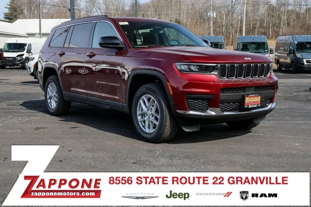 2025 Jeep Grand Cherokee Laredo X photo 1