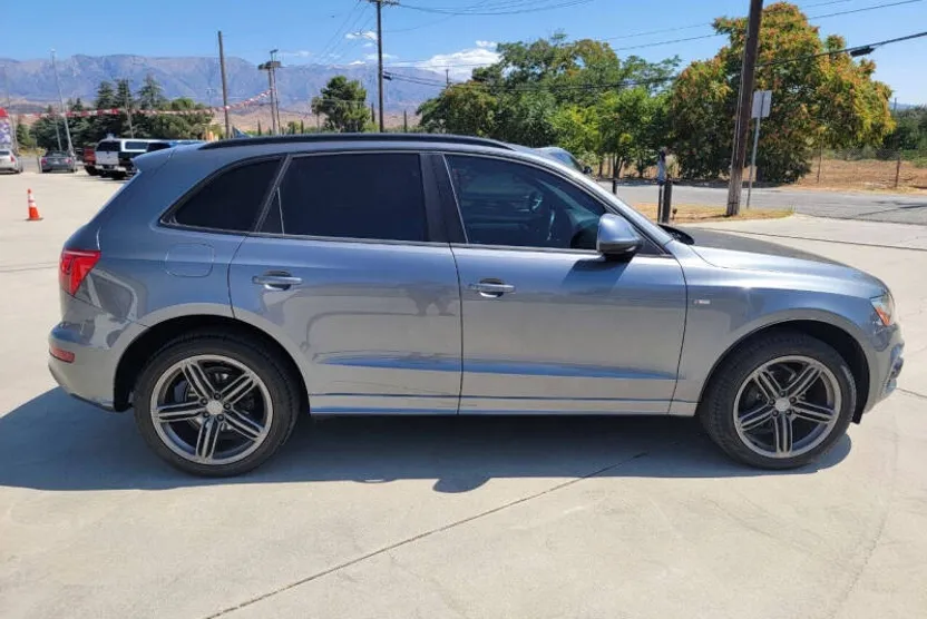 2012 Audi Q5 Prestige photo 1