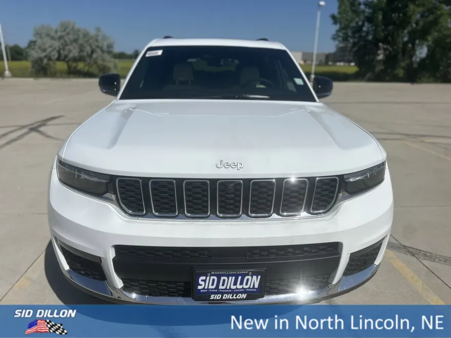 2025 Jeep Grand Cherokee Limited photo 1