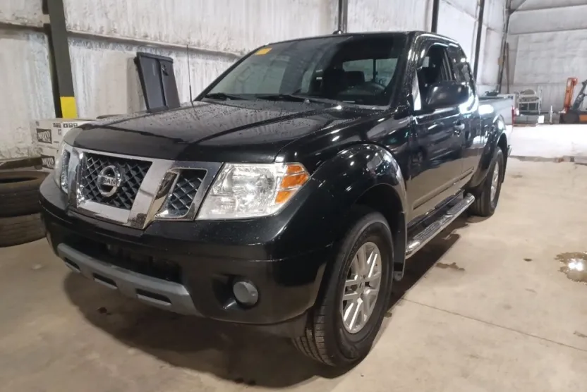 2017 Nissan Frontier SV photo 1