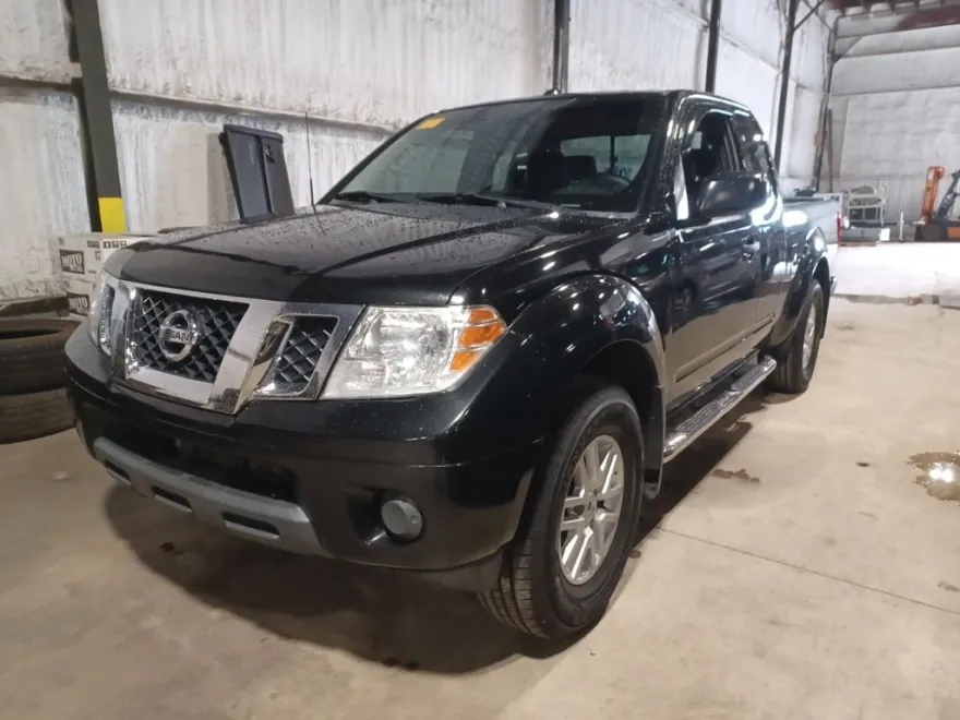 2017 Nissan Frontier SV photo 1