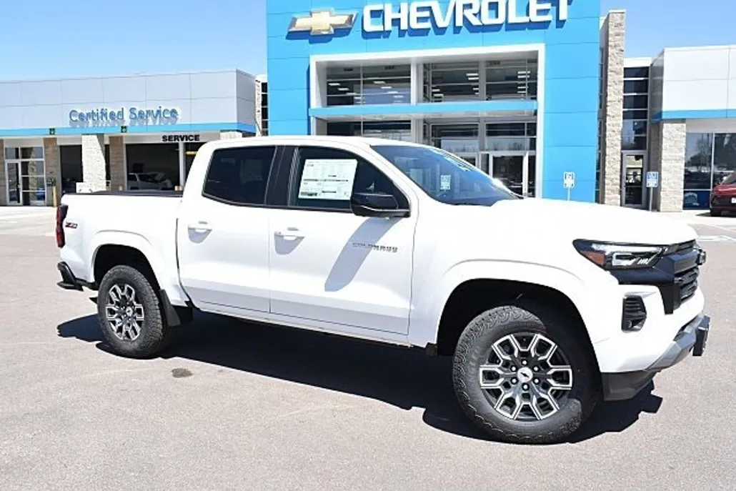 2025 Chevrolet Colorado Z71 photo 1