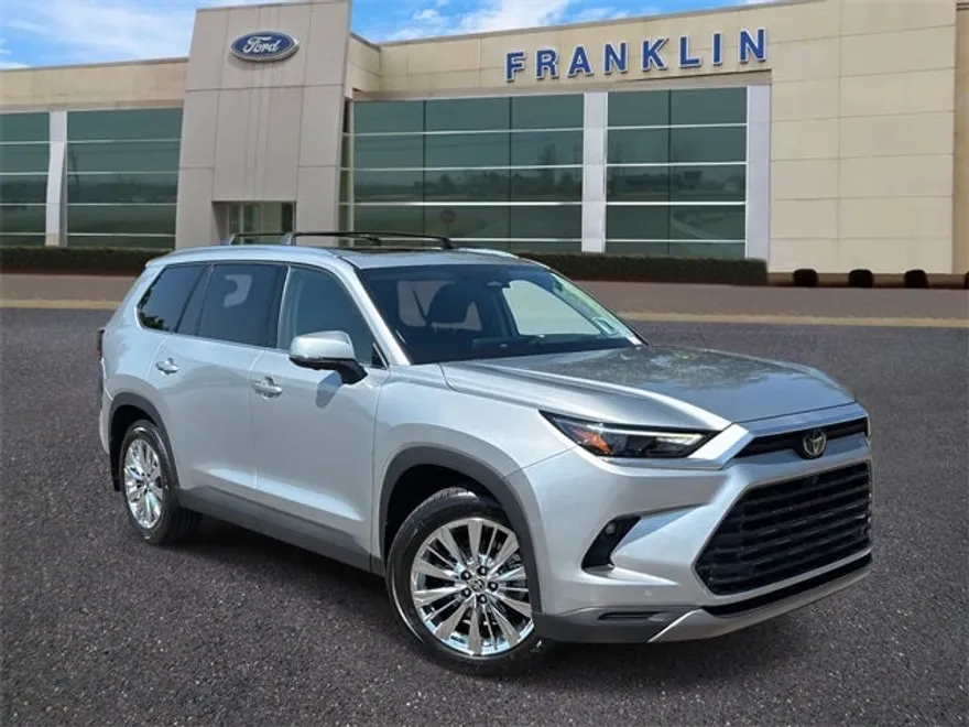 2024 Toyota Grand Highlander Platinum photo 1