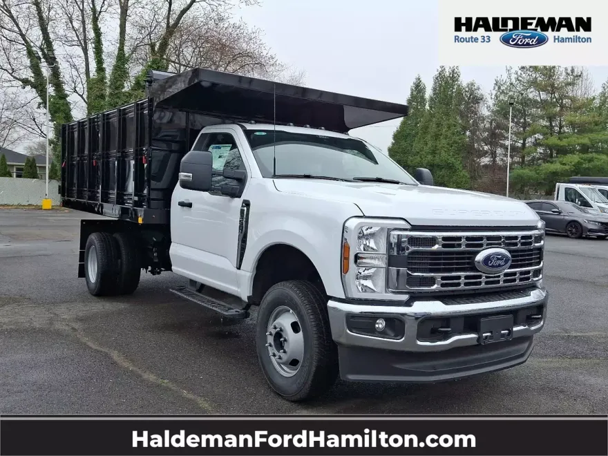 2024 Ford F-350 photo 1