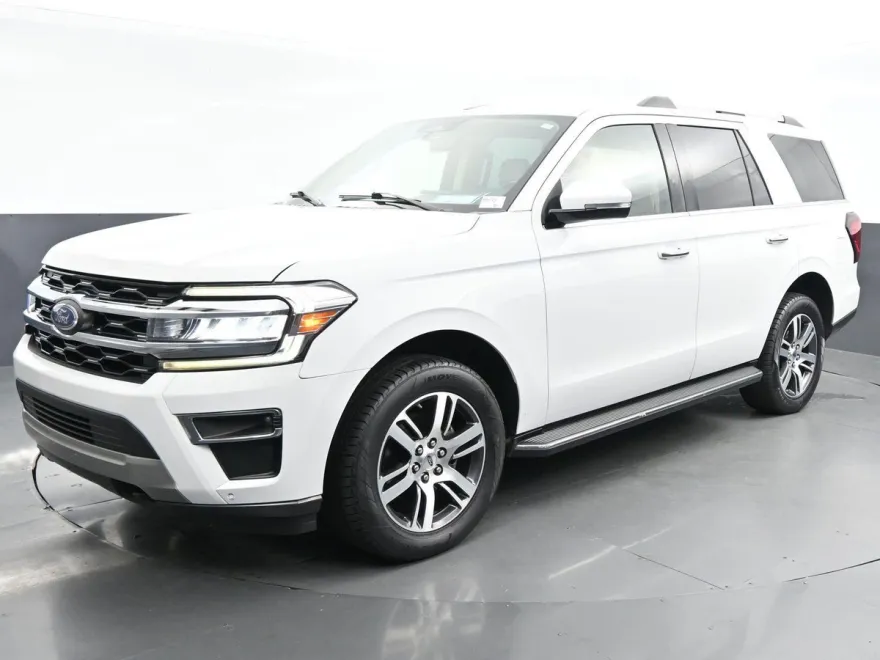 2022 Ford Expedition Limited photo 1