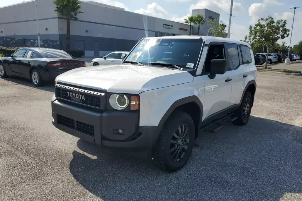 2025 Toyota Land Cruiser Base photo 1