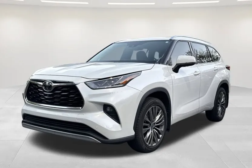 2021 Toyota Highlander Platinum photo 1