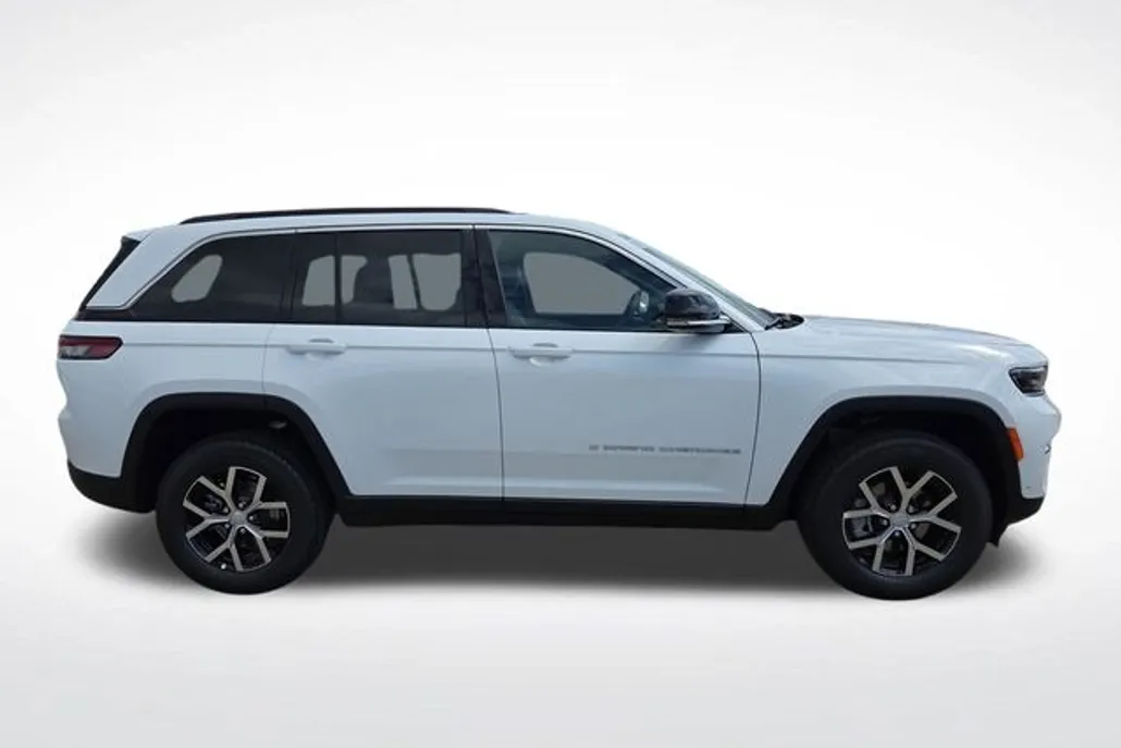 2025 Jeep Grand Cherokee Limited photo 1