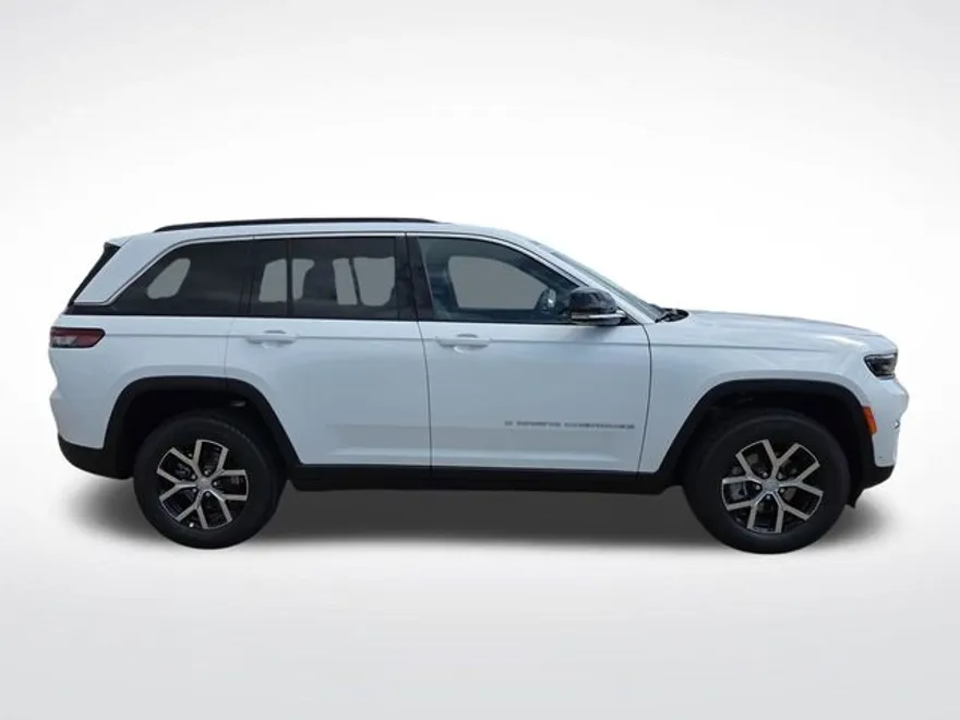 2025 Jeep Grand Cherokee Limited photo 1