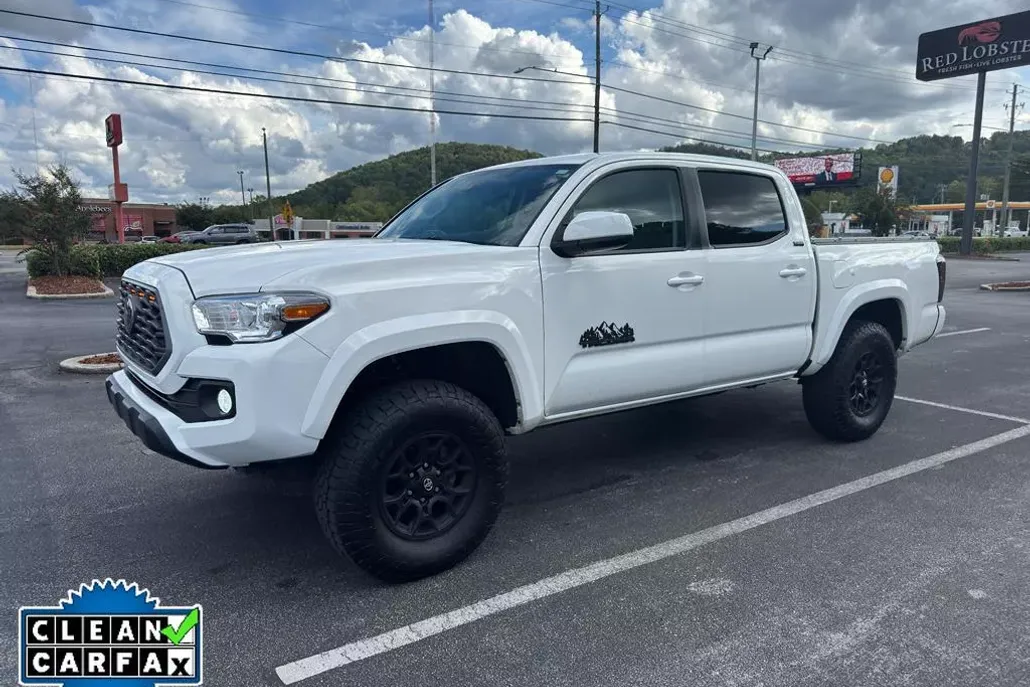 2021 Toyota Tacoma SR5 V6 photo 1