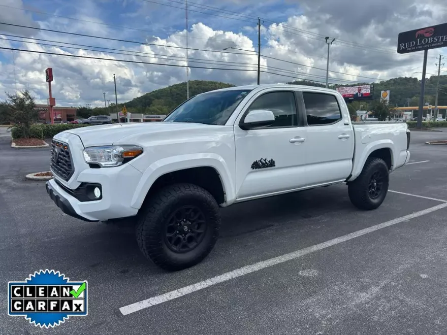 2021 Toyota Tacoma SR5 V6 photo 1