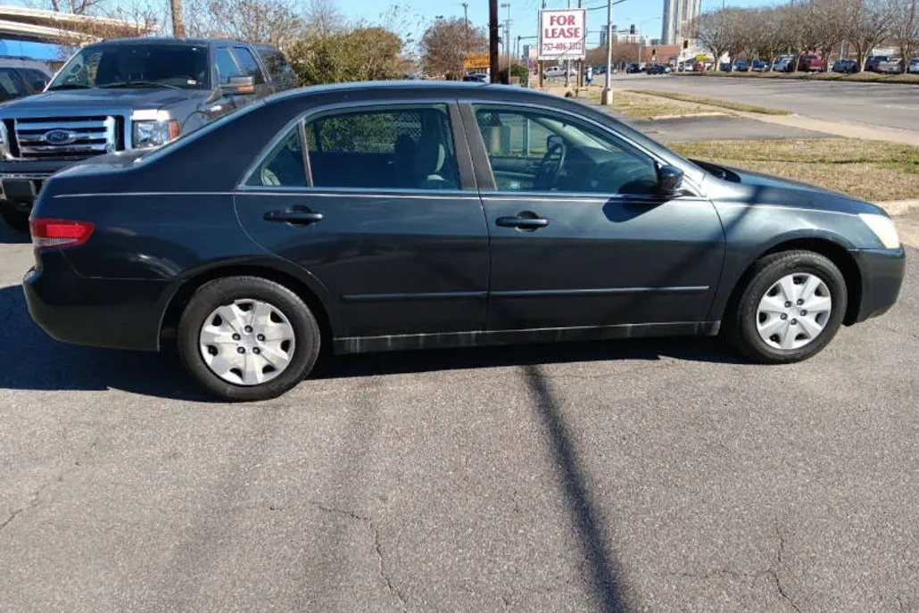 2004 Honda Accord LX photo 1