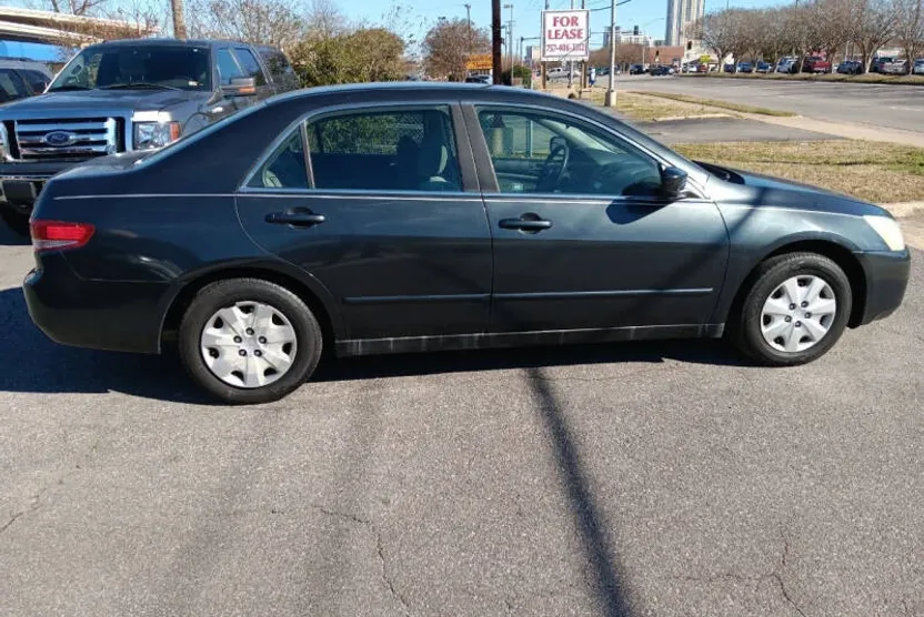 2004 Honda Accord LX photo 1