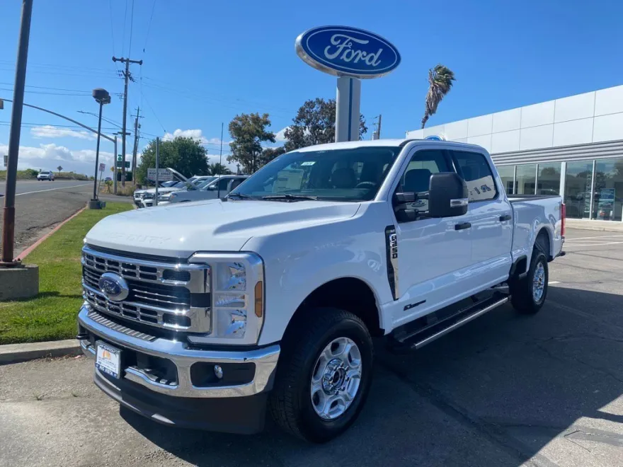 2025 Ford F-250 photo 1
