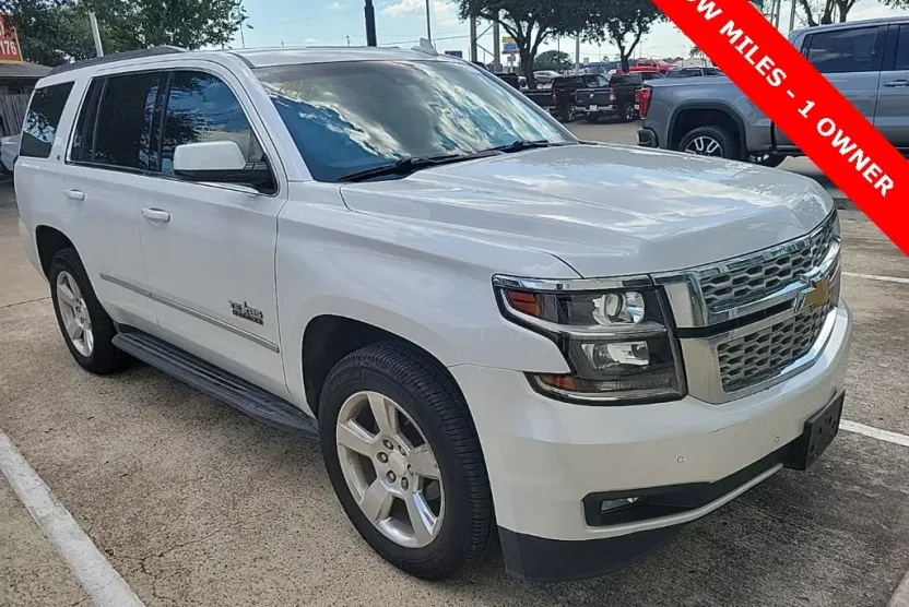 2016 Chevrolet Tahoe LT photo 1