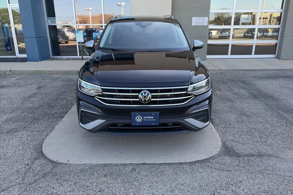 2024 Volkswagen Tiguan Wolfsburg Edition photo 1