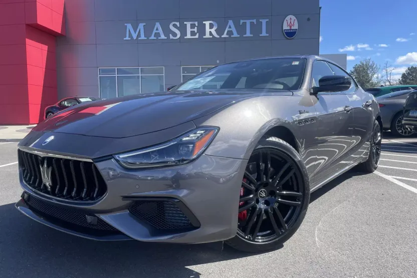 2024 Maserati Ghibli Modena Q4 photo 1