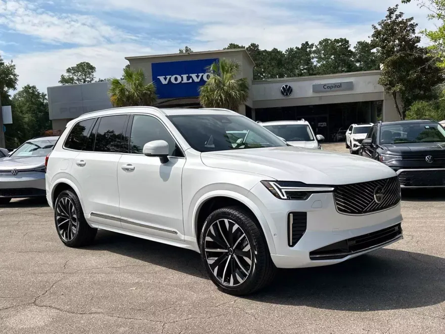 2026 Volvo XC90 Plus photo 1