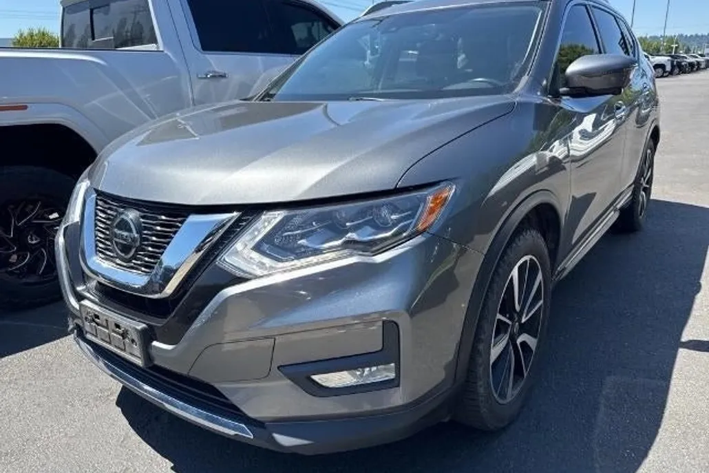 2018 Nissan Rogue SL photo 1