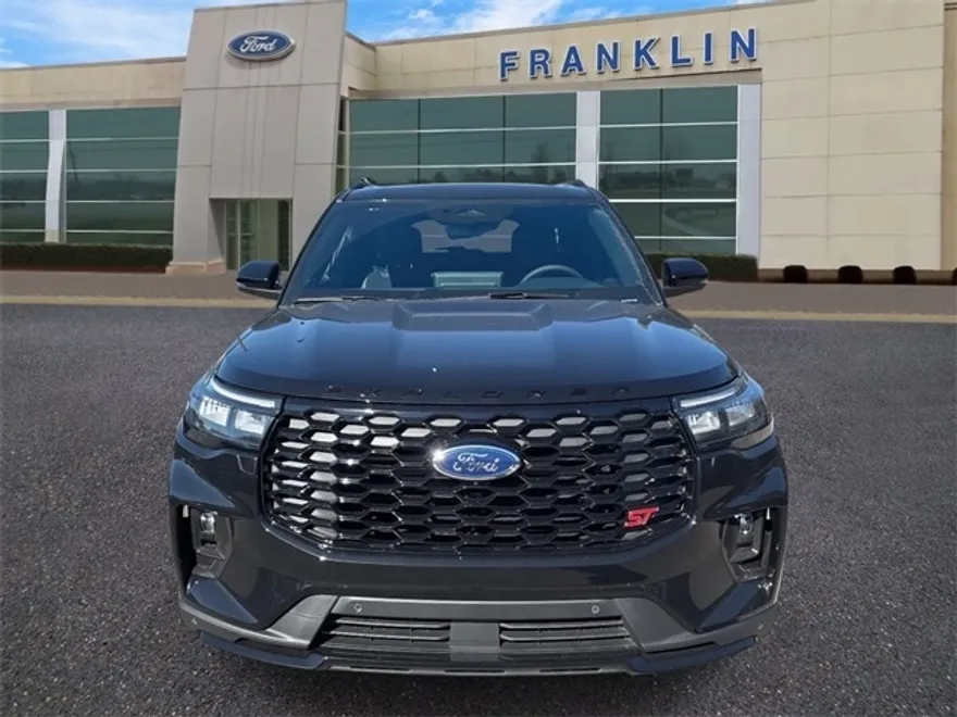 2025 Ford Explorer ST photo 1