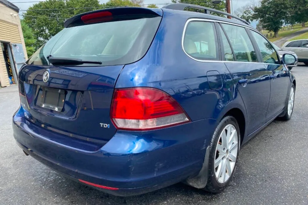 2013 Volkswagen Jetta SportWagen photo 1
