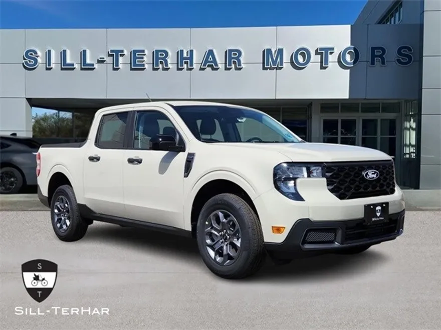 2025 Ford Maverick XLT photo 1
