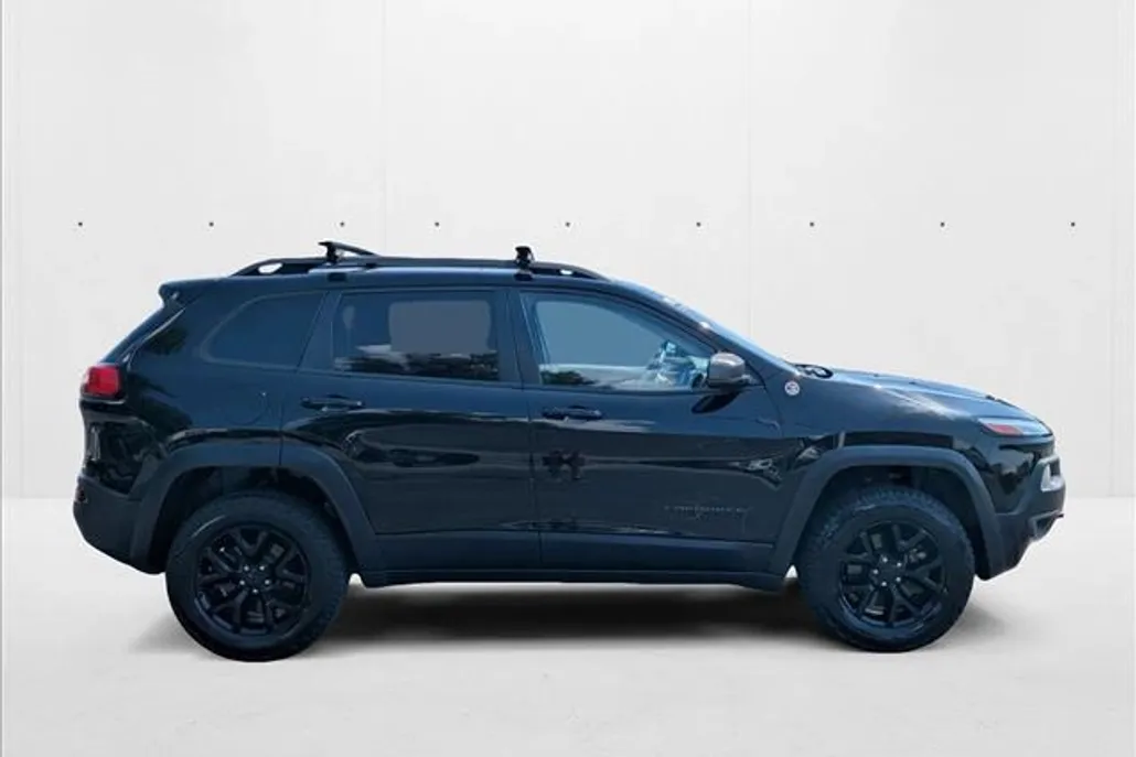 2018 Jeep Cherokee Trailhawk photo 1