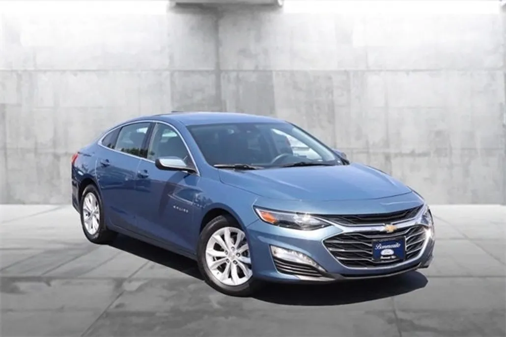 2024 Chevrolet Malibu 1LT photo 1