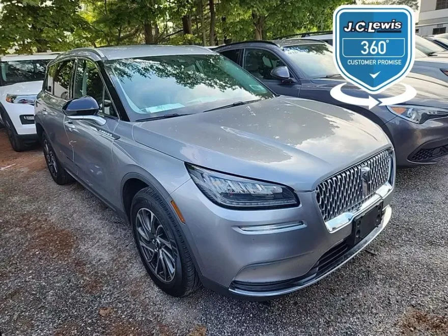 2021 Lincoln Corsair Standard photo 1