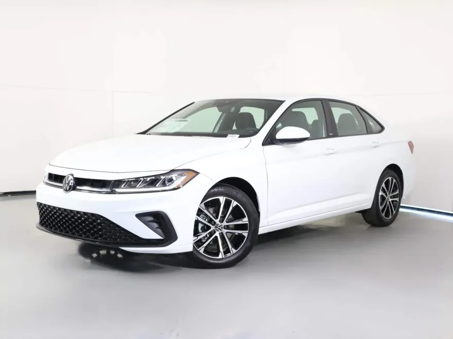 2026 Volkswagen Jetta Sport photo 1