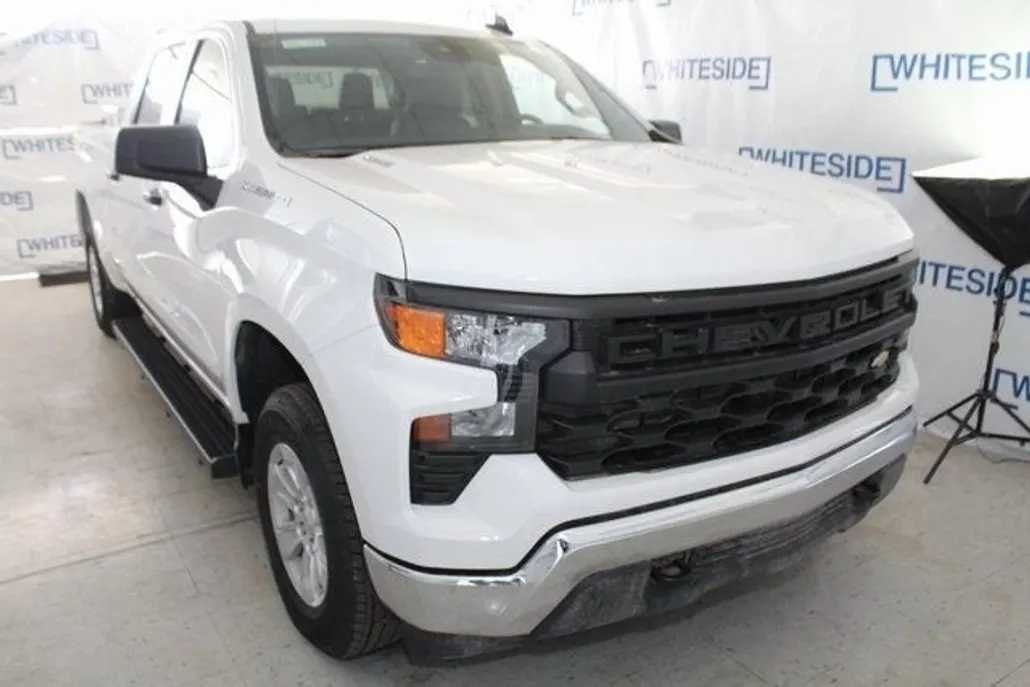 2024 Chevrolet Silverado 1500 photo 1