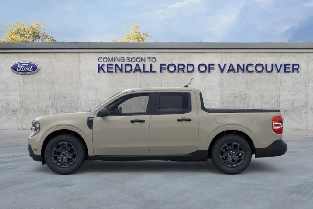 2025 Ford Maverick XLT photo 1