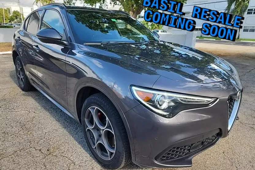 2022 Alfa Romeo Stelvio Ti photo 1