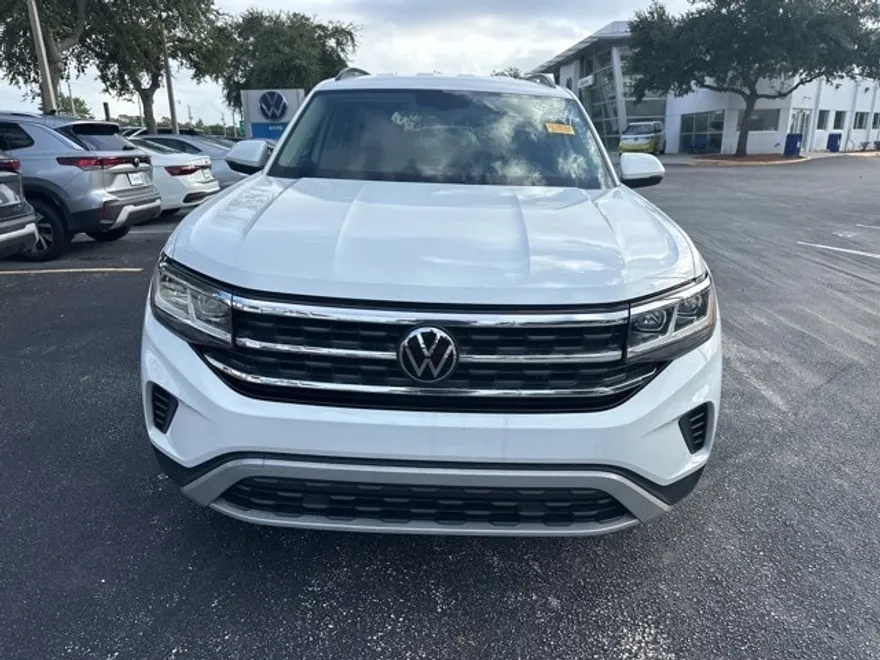 2023 Volkswagen Atlas SE photo 1