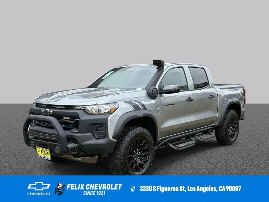 2025 Chevrolet Colorado Trail Boss photo 1