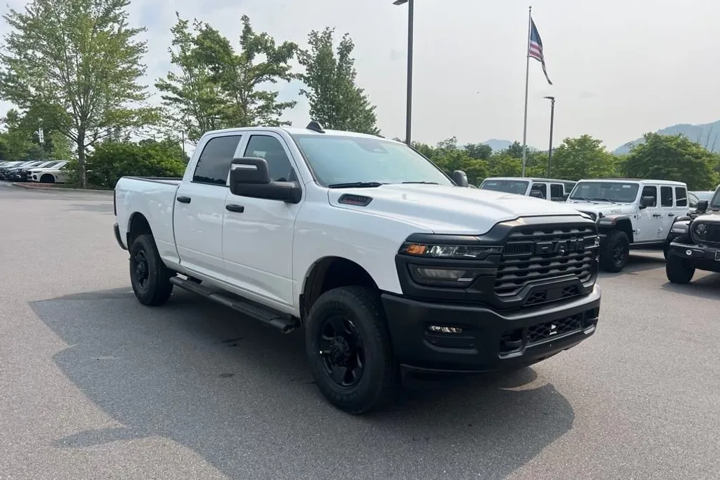 2025 Ram 2500 Tradesman photo 1