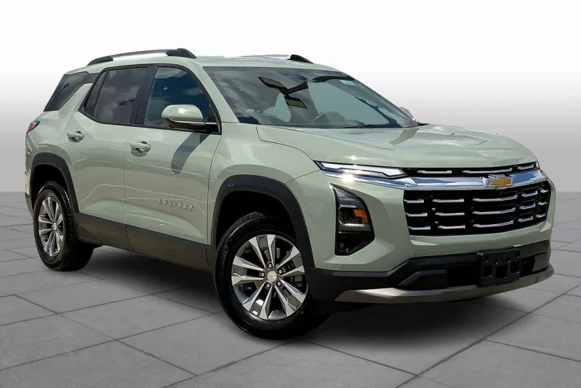 2025 Chevrolet Equinox LT photo 1