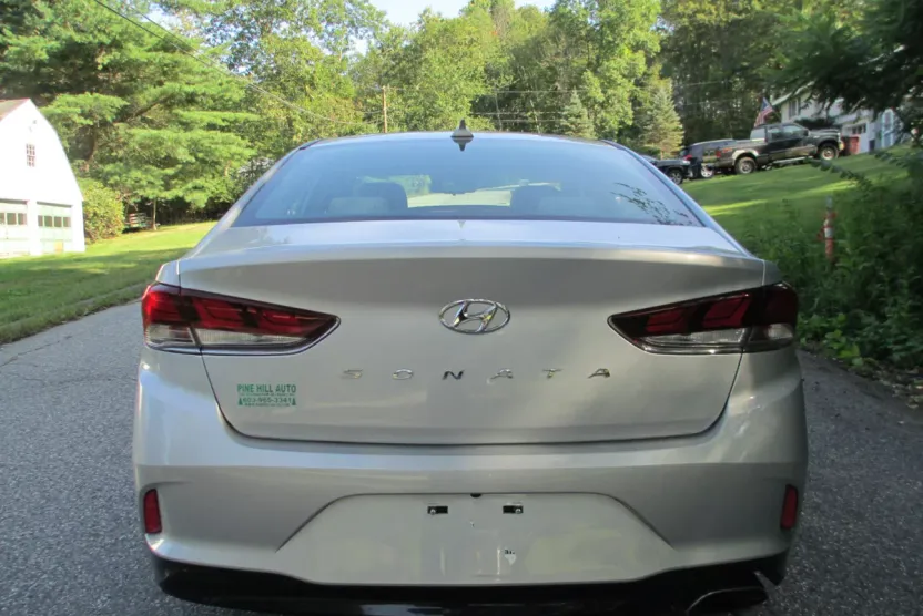 2019 Hyundai Sonata SEL photo 1