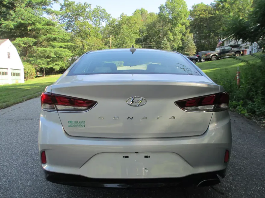 2019 Hyundai Sonata SEL photo 1