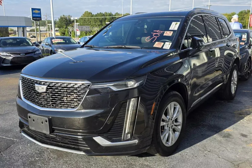 2023 Cadillac XT6 Luxury photo 1