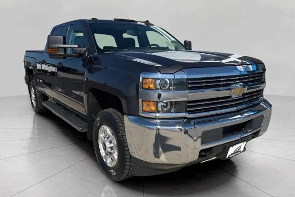 2015 Chevrolet Silverado 2500HD LT photo 1