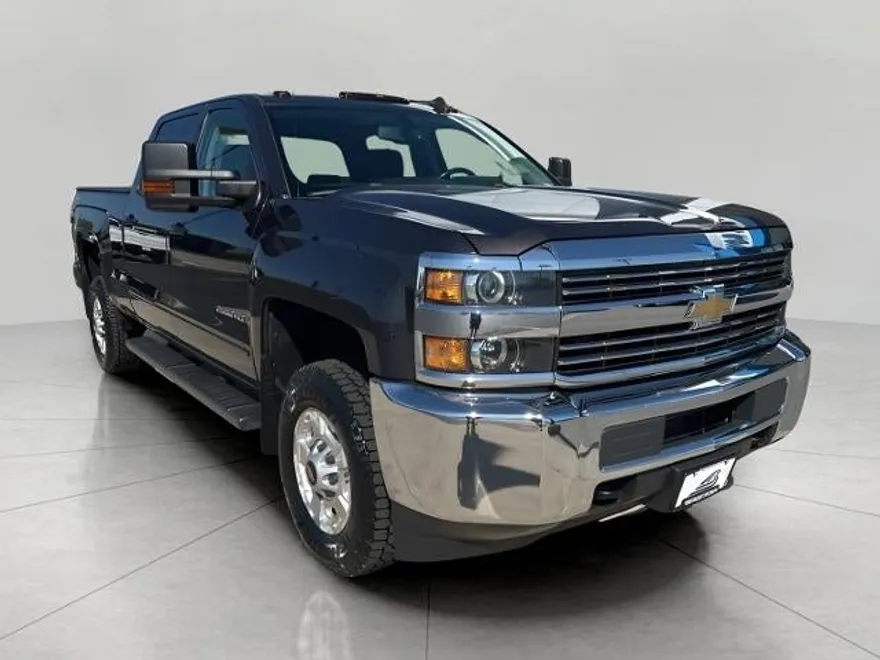 2015 Chevrolet Silverado 2500HD LT photo 1