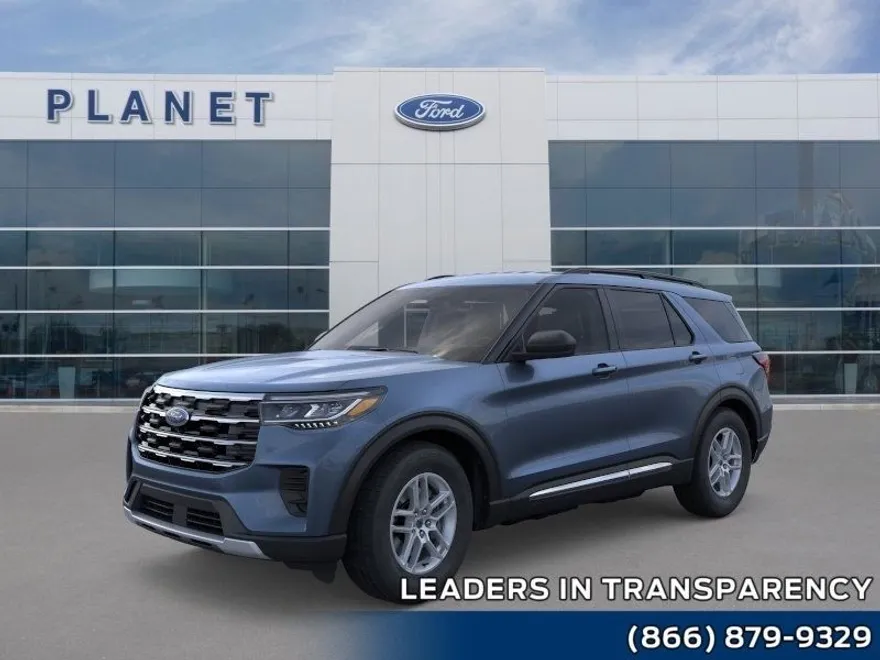 2025 Ford Explorer photo 1