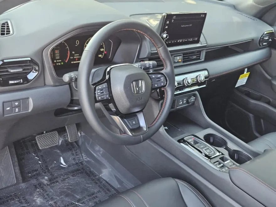 2025 Honda Pilot TrailSport photo 1