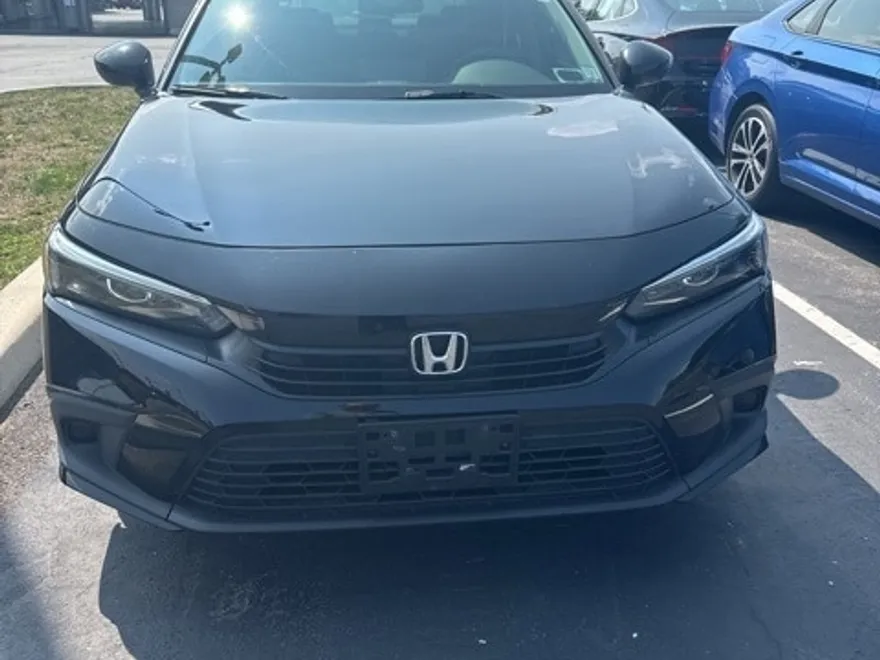 2022 Honda Civic LX photo 1