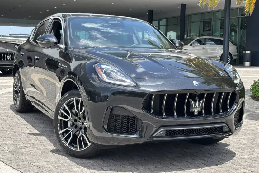 2025 Maserati Grecale photo 1